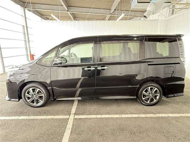 ヴォクシー2.0 ZS 煌