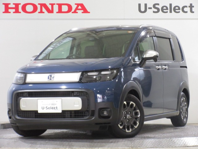 フリード1.5 e:HEV クロスター