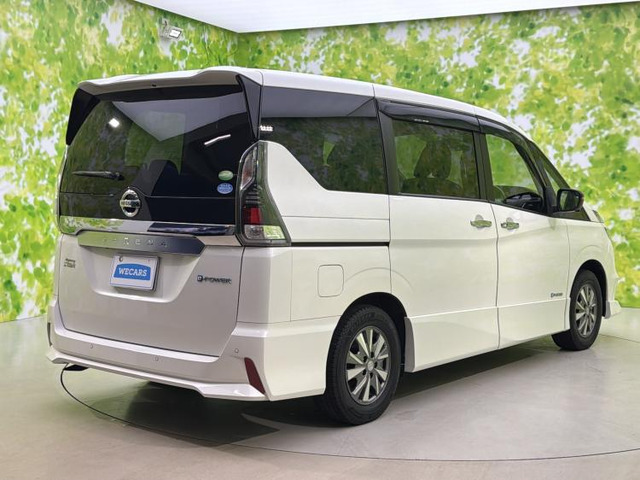 セレナ1.2 e-POWER ハイウェイスターV