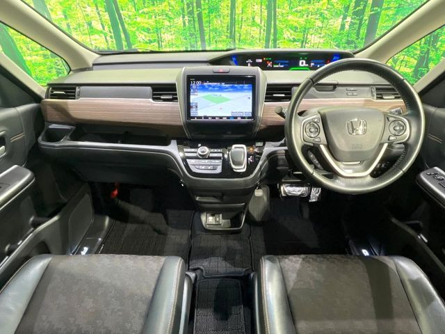 フリード1.5 ハイブリッド クロスター ホンダセンシング