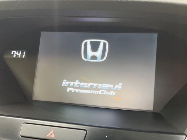 �y���[�J�[8�^�i�r�z�C���e���A�ɗn�����ރX�^�C���b�V���ȁu��p�݌v�v���[�J�[�i�r�𑕔��􎋔F���⑀�쐫�ȂǊ�{���\�ɂ��D��A���㎿�ȃJ�[���C�t�����y���݂��������܂��B