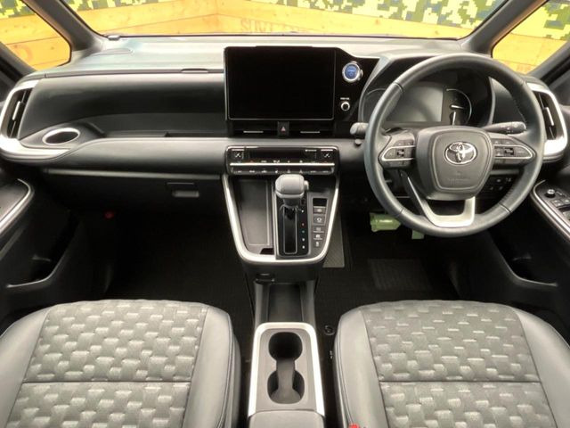 ヴォクシー1.8 ハイブリッド S-Z