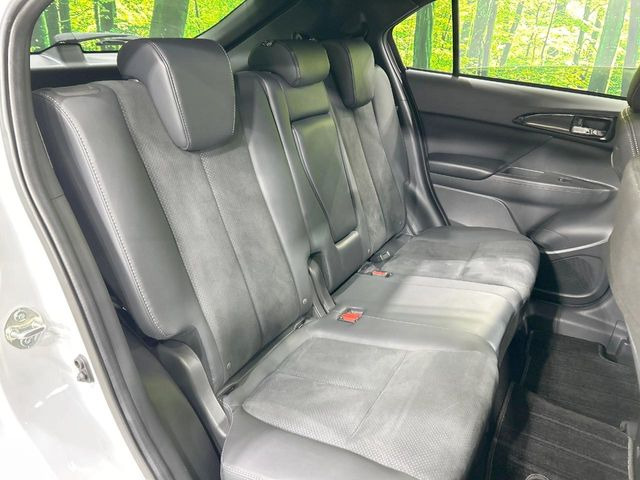 �y�n�[�t���U�[�V�[�g�z�������ƍ���S�n�𗼗������l�C�̃V�[�g���w�ʁE���ʂ̃t�@�u���b�N�f�ނ́A�ʋC���̗ǂ��⊊��ɂ����ɗD��Ă��܂��B�C���╞���ɍ��E���ꂸ���K�ɂ���肢�������܂��B