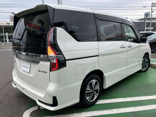 セレナ1.2 e-POWER ハイウェイスターV