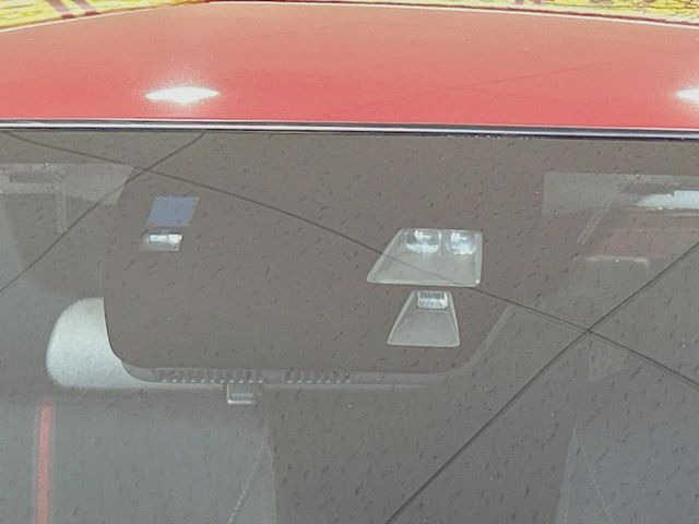 �y�X�}�[�g�V�e�B�u���[�L�T�|�[�g�z�ᑬ���s���ɑO���̎ԗ�����F�����A�Փ˂������Ȏ��͌x��ƃu���[�L�ŏՓˉ���Ɣ�Q�y�����A�V�X�g�B�����S�Ƀh���C�u�����y���݂��������܂��B