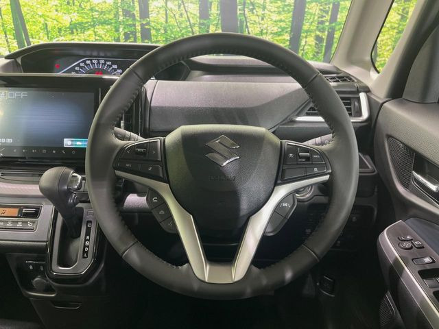 �y�����v�����X�e�A�����O�z�㎿�Ȋv���g�p���邱�ƂŁA��ɂ����������݂ƂĂ��^�]���₷���n���h���ł���