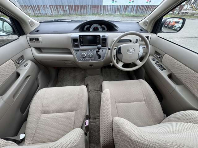 ラウム1.5 Gパッケージ 4WD