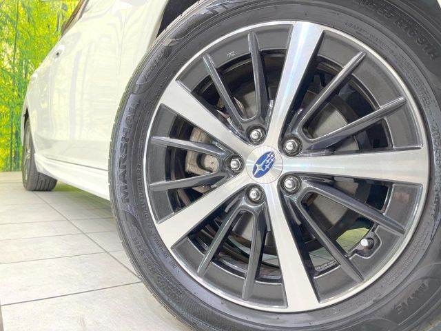 �y����16�C���`�A���~�z�C�[���z�O�ςɃ}�b�`���������A���~�z�C�[���𑕒����Ă���܂��B�e��ЊO�A���~�z�C�[����A�X�^�b�h���X�^�C�����戵�����Ă���܂��B���񂲑��k����������