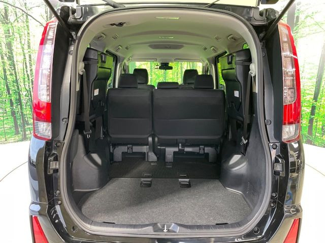 ���i�̂���������ʋ΁A���}���ɏ\���ȉ׎��X�y�[�X���m�ۂ��Ă���܂��B�Z�J���h�V�[�g��|���ƁA�傫�ȉו��̐ύڂ��\�ł���