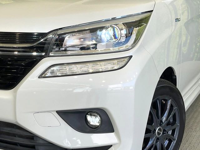 �yLED�w�b�h���C�g�z���V����ԑ��s�����ǍD�Ȏ��E���m�ۂ����S���ĉ^�]�ł��鍂�P�xLED�w�b�h���C�g�𑕔�!�_�����x�������A����d�͂��}�����Ă��܂��B