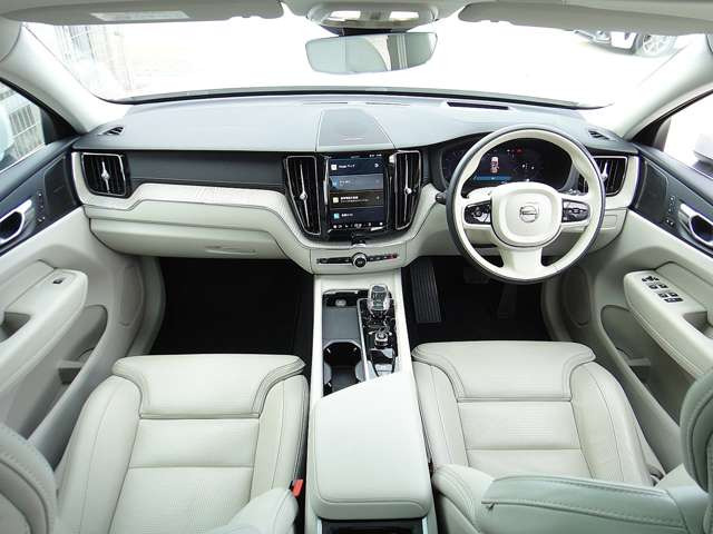 XC60アルティメット B5 AWD 4WD