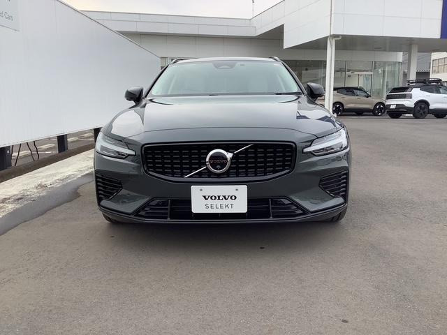 V60ウルトラ T6  AWD プラグインハイブリッド 4WD