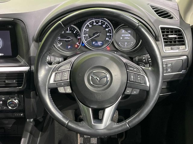 �y�����v�����X�e�A�����O�z�㎿�Ȋv���g�p���邱�ƂŁA��ɂ����������݂ƂĂ��^�]���₷���n���h���ł���