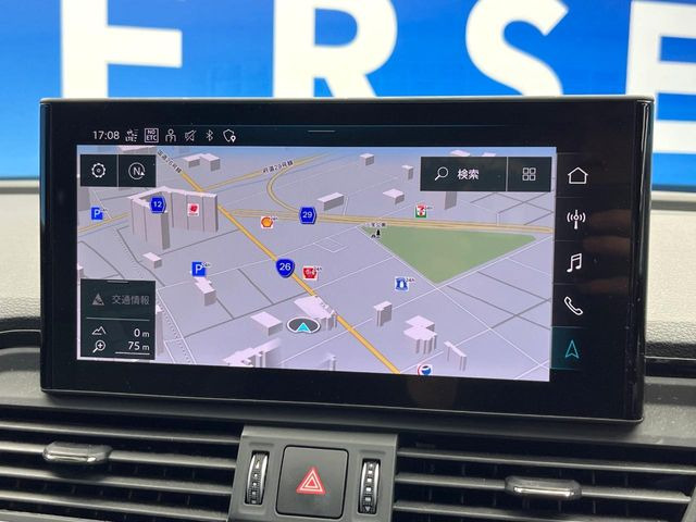 �������i�r:��̊��̂���i�r�́A����������ԓ������o���Ă���܂��B�I�[�f�B�I�@�\���[�����Ă���܂��̂ŁA�^�]�����y���߂܂���