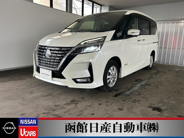 セレナ2.0 ハイウェイスターV 4WD