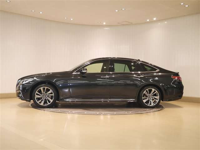 クラウンハイブリッド 2.5 RS アドバンス Four 4WD