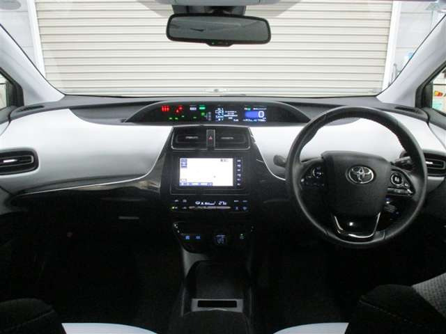 プリウス1.8 S セーフティ プラスII