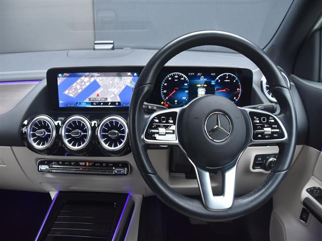 GLAクラスGLA200d 4マチック 4WD