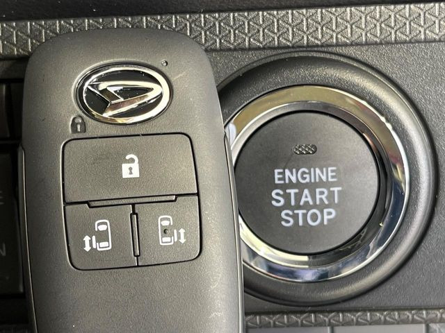 �y�L�[�t���[�V�X�e���z�J�o����|�P�b�g�ɓ��ꂽ�܂܂ł��h�A�̎{���E�������\�ȃX�}�[�g�L�[�𑕔��B�G���W���̃I���E�I�t�����J�M�����o���K�v����������Ƃ��Ă��֗��ł���