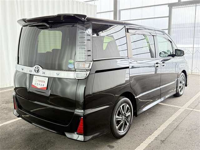 ヴォクシー2.0 ZS 煌