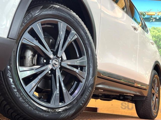 �y����18�C���`�A���~�z�C�[���z�O�ςɃ}�b�`���������A���~�z�C�[���𑕒����Ă���܂��B�e��ЊO�A���~�z�C�[����A�X�^�b�h���X�^�C�����戵�����Ă���܂��B���񂲑��k����������