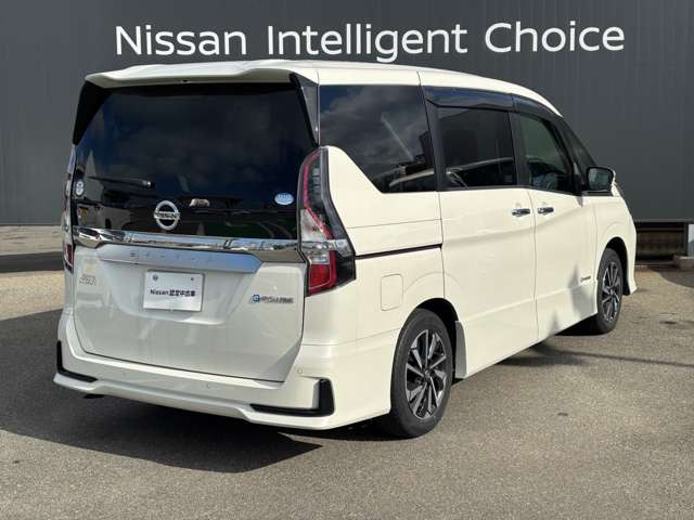 セレナ1.2 e-POWER ハイウェイスターV