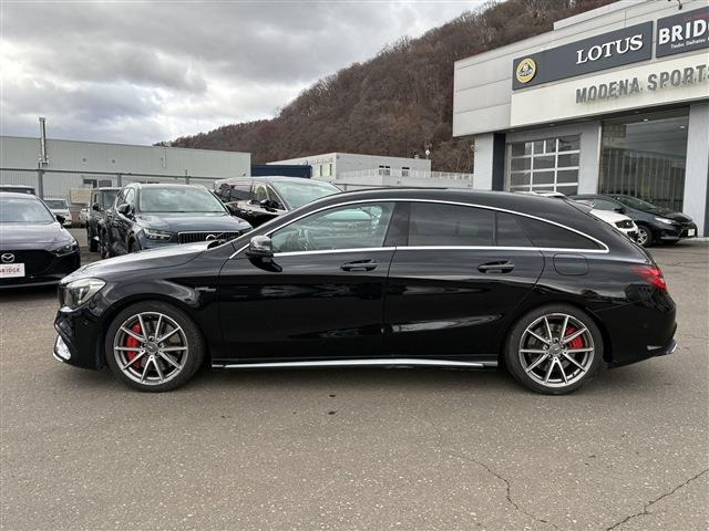 CLAシューティングブレークAMG CLA 45 4マチック 4WD