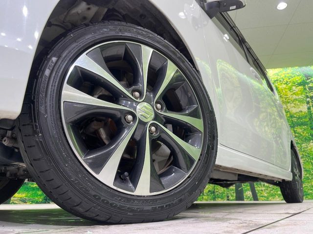 �y����15�C���`�A���~�z�C�[���z�O�ςɃ}�b�`���������A���~�z�C�[���𑕒����Ă���܂��B�e��ЊO�A���~�z�C�[����A�X�^�b�h���X�^�C�����戵�����Ă���܂��B���񂲑��k����������