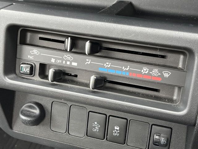 �����~�������Ă��S�Ȃɉ��K�ȋ󒲂�͂��Ă����A�_�C�������G�A�R���𑕔���