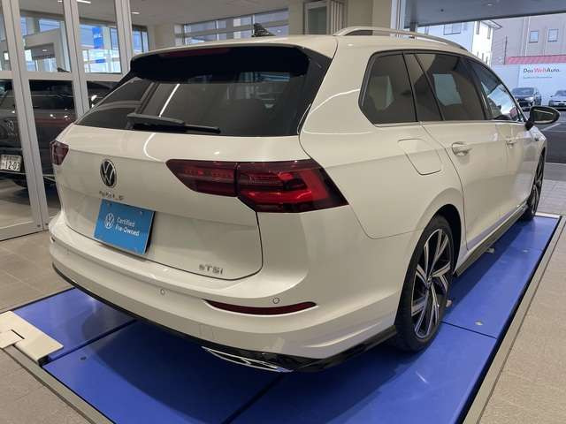 ゴルフヴァリアントeTSI Rライン プラチナムエディション