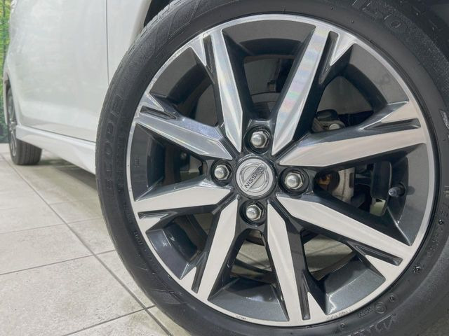 �y�����C���`�A���~�z�C�[���z�O�ςɃ}�b�`���������A���~�z�C�[���𑕒����Ă���܂��B�e��ЊO�A���~�z�C�[����A�X�^�b�h���X�^�C�����戵�����Ă���܂��B���񂲑��k����������