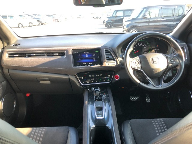 ヴェゼル1.5 ハイブリッド RS ホンダセンシング