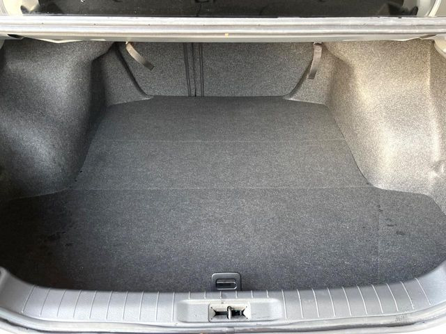 ���i�̂���������ʋ΁A���}���ɏ\���ȉ׎��X�y�[�X���m�ۂ��Ă���܂��B