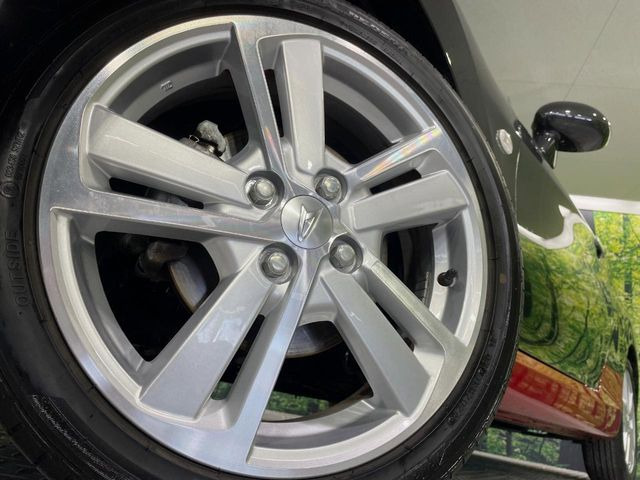 �y����16�C���`�A���~�z�C�[���z�O�ςɃ}�b�`���������A���~�z�C�[���𑕒����Ă���܂��B�e��ЊO�A���~�z�C�[����A�X�^�b�h���X�^�C�����戵�����Ă���܂��B���񂲑��k����������