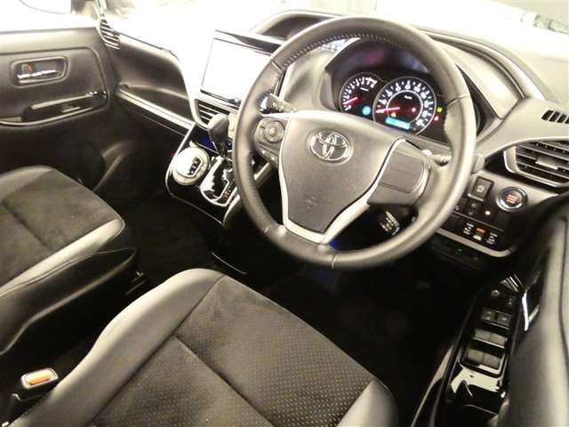 ヴォクシー2.0 ZS 煌III