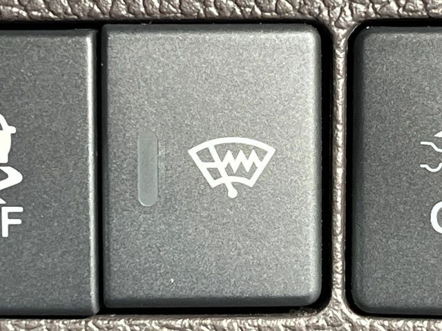 フリードハイブリッド