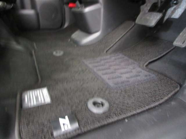 N-BOXファッションスタイル モノトーン