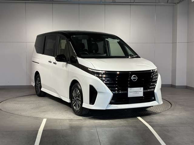 セレナ1.4 e-POWER ハイウェイスターV