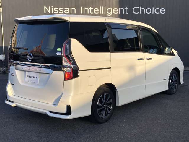 セレナ2.0 ハイウェイスターV