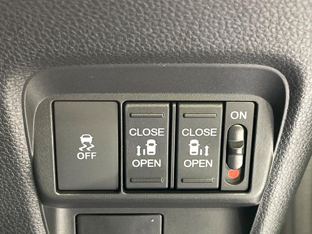 �y�����p���[�X���C�h�h�A�z�X�}�[�g�L�[��^�]�Ȃ̃X�C�b�`�Ō�ȗ����X���C�h�h�A�̊J���\���d��������͂����ăh�A���J����K�v�������A�����Ȃ��q�l�ł��ȒP�ɊJ���߂ł����K�ł���