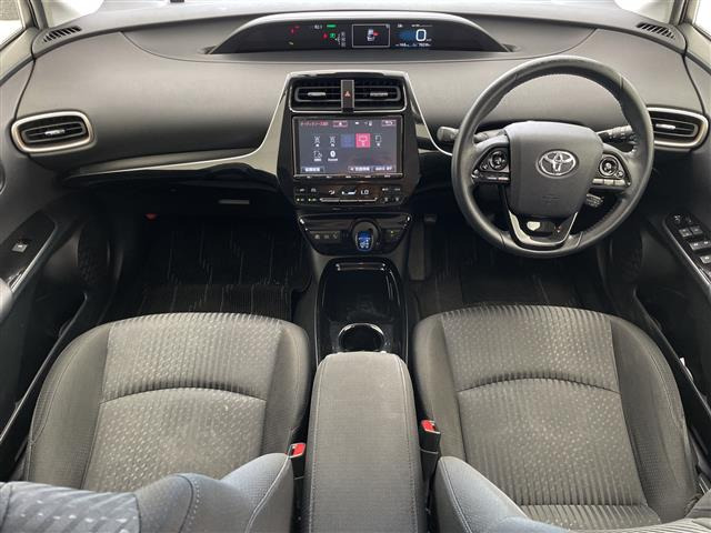プリウス1.8 S セーフティ プラス ツートーン