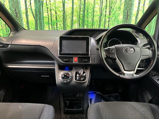 ヴォクシー1.8 ハイブリッド V