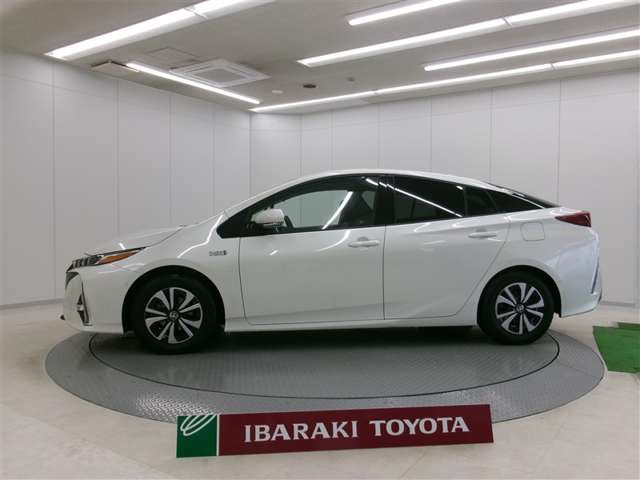 プリウスPHV1.8 A レザーパッケージ