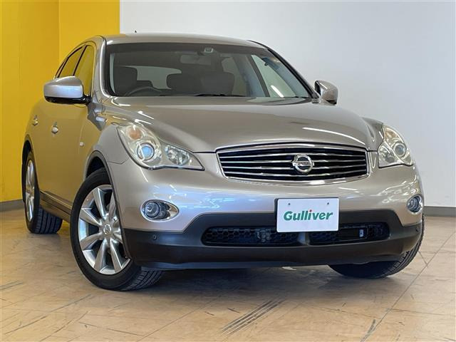 スカイラインクロスオーバー3.7 370GT FOUR タイプP 4WD