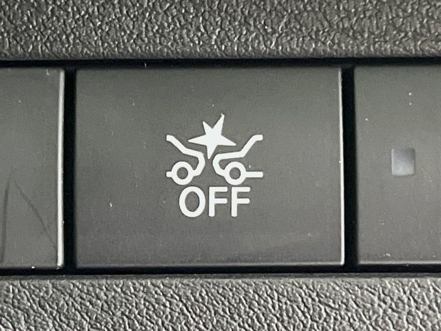 �y�C���e���W�F���g�G�}�[�W�F���V�[�u���[�L�z�t�����g�J�����őO���̎ԗ�����s�҂����m�B�Փ˂������Ȏ��͏Փ˔�Q�y���u���[�L���쓮�A�Փˉ�����T�|�[�g�B�����S�Ƀh���C�u�����y���݂��������܂��B