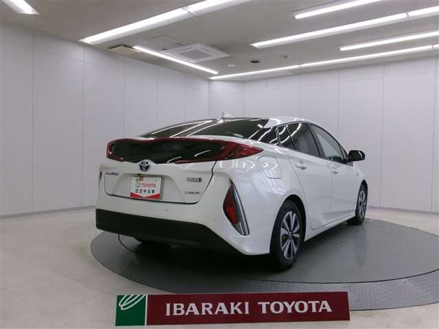 プリウスPHV1.8 A レザーパッケージ