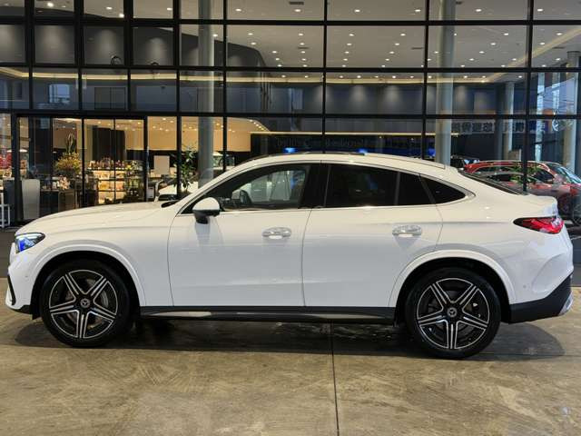 GLCクーペ220d 4マチック AMGラインパッケージ(ISG) 4WD