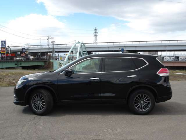 エクストレイル2.0 20X 4WD 3列車