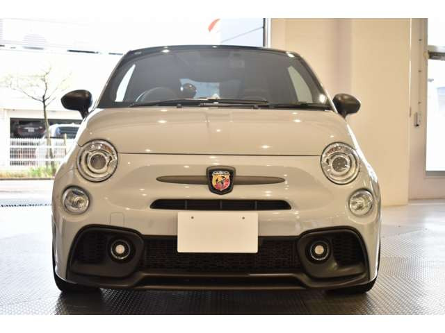 アバルト695ツーリズモ