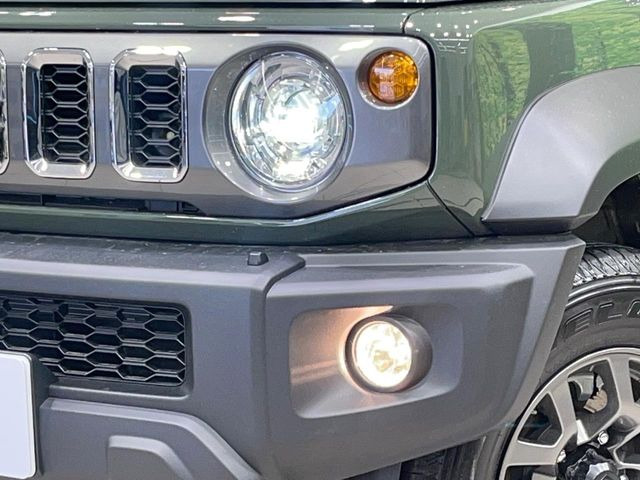 �yLED�w�b�h���C�g�z���V����ԑ��s�����ǍD�Ȏ��E���m�ۂ����S���ĉ^�]�ł��鍂�P�xLED�w�b�h���C�g�𑕔�!�_�����x�������A����d�͂��}�����Ă��܂��B